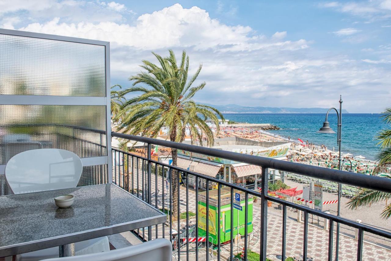 Albium Hotel Albenga Kültér fotó